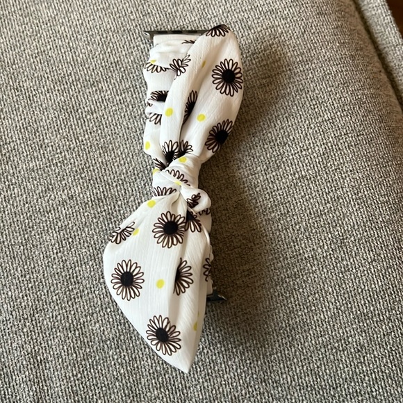 Apple Watch Band 🌼 - Picture 2 of 3